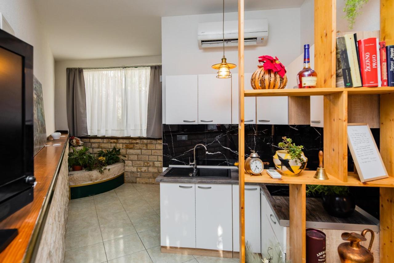 Appartement Glicinia à Šibenik Extérieur photo