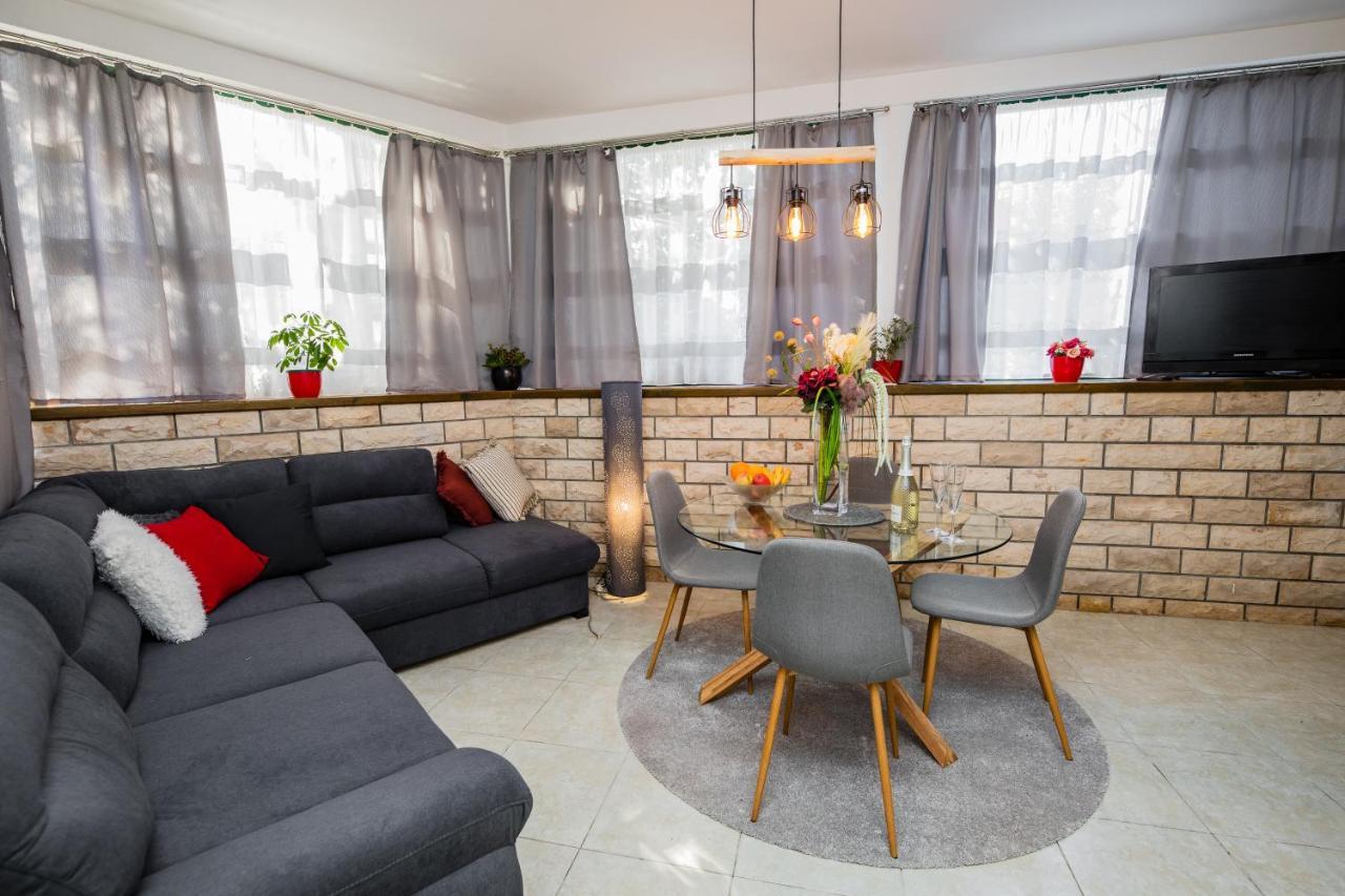 Appartement Glicinia à Šibenik Extérieur photo